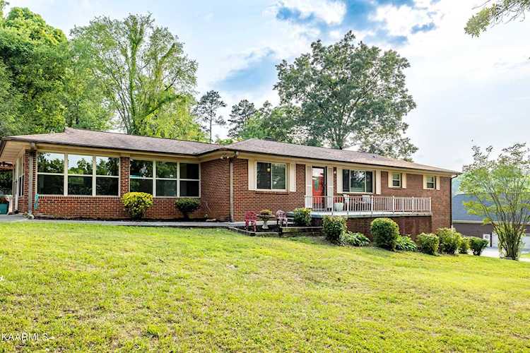 1822 E Hunt Rd Alcoa, TN 37701