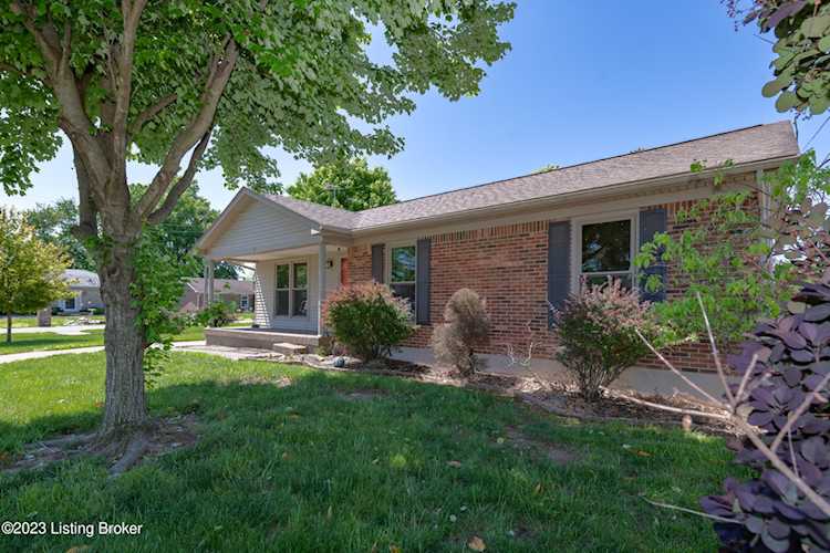 5500 Branston Dr Louisville, KY 40216 | MLS 1637956 Photo 1