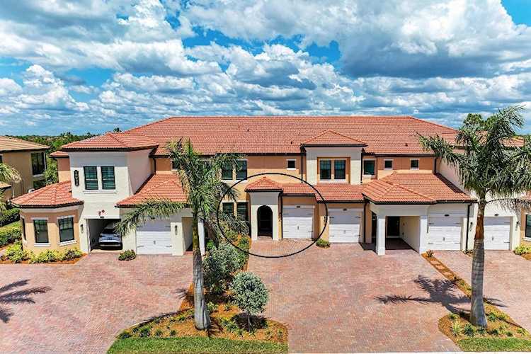 10043 Crooked Creek Dr #102 Venice, FL 34293