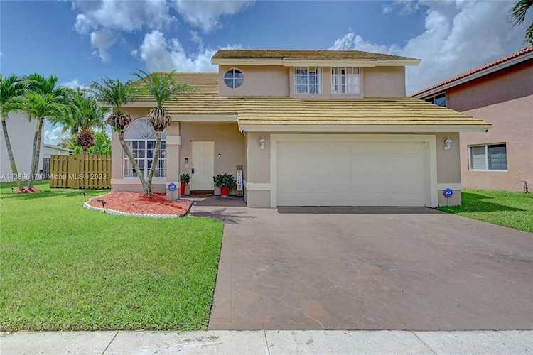 12142 NW 35th St Sunrise, FL 33323