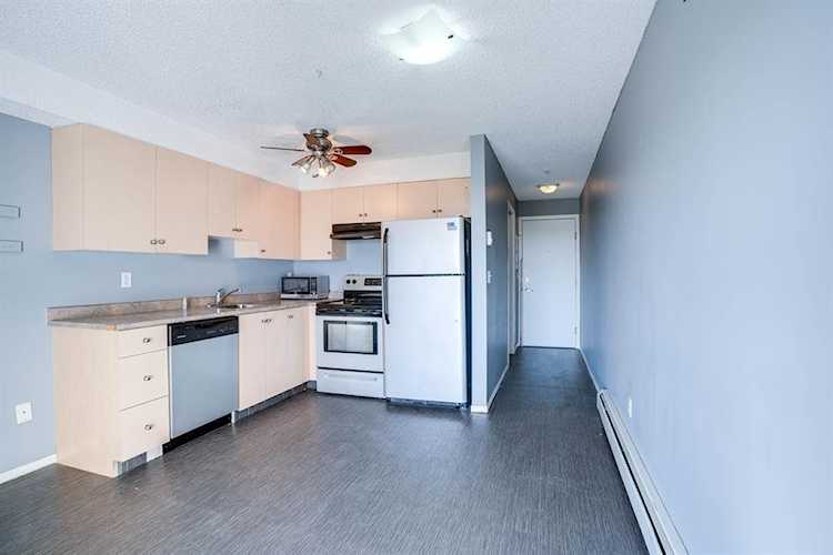 1717 60 St SE #329 Calgary, AB T2A 7Y7