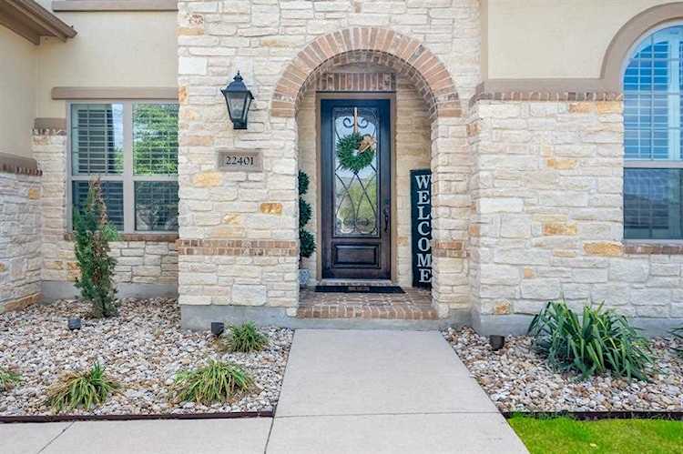 22401 Rock Wren RD Spicewood, TX 78669