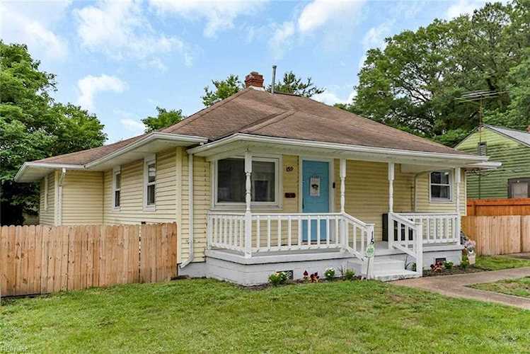 159 Gillis Rd Portsmouth, VA 23702 | MLS 10489309 Photo 1