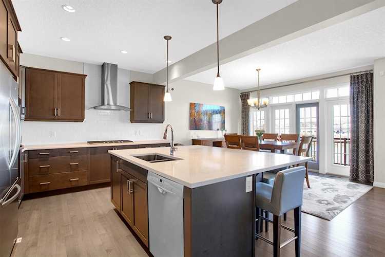 14 Riviera Way Cochrane, AB T4C 0W9