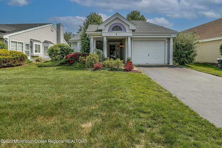 4 Mansfield Ave Manchester, NJ 08759