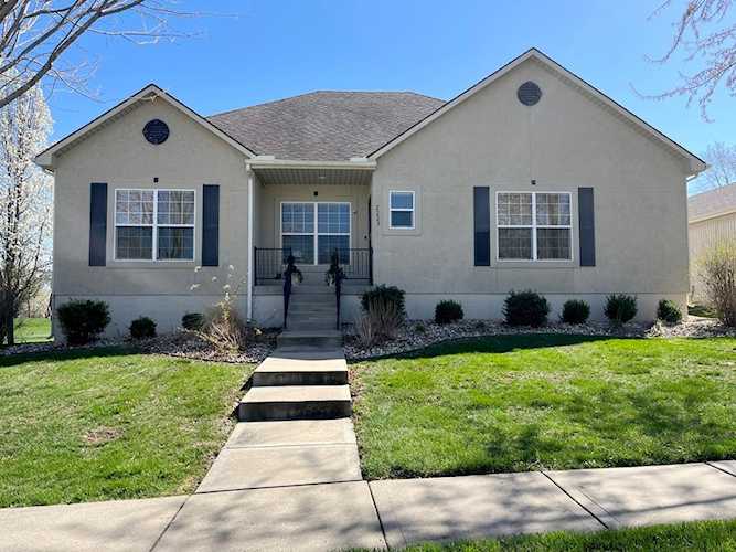 2223 Alexander Creek Dr Raymore, MO 64083