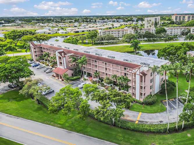 7280 Amberly Lane #404 Delray Beach, FL 33446