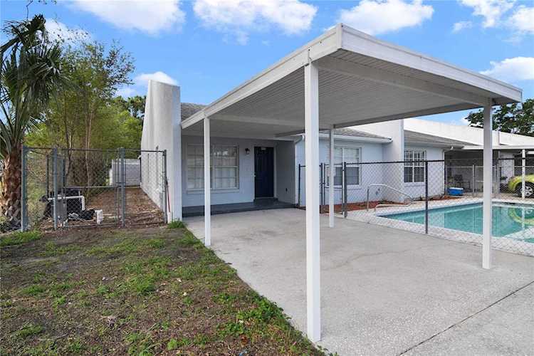 495 Arneson Ave Auburndale, FL 33823