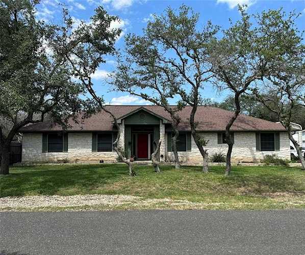 909 Lipan TRL Austin, TX 78733