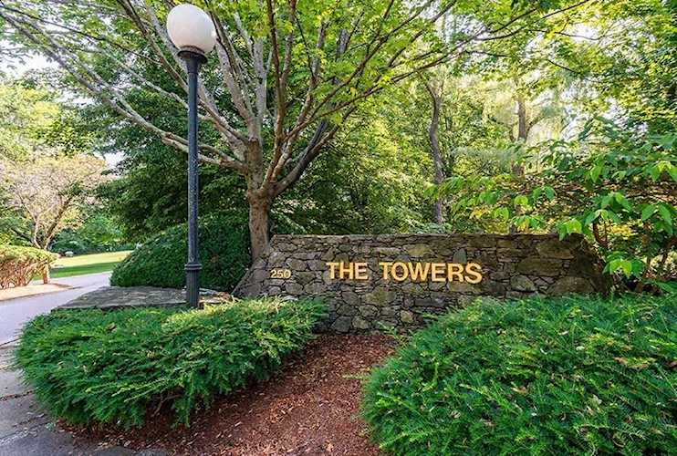 250 Hammond Pond Parkway #1613N Newton, MA 02467 | MLS 73111136 Photo 1