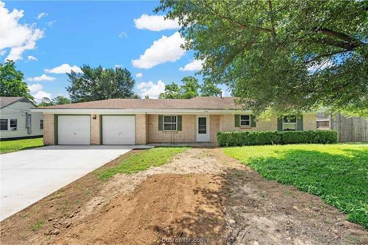 616 S Austin Street Bremond, TX 76629