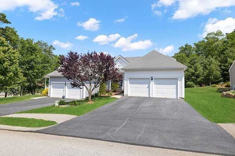 111 Taft Hill Ln #111 Uxbridge, MA 01569 | MLS 73120190 Photo 1