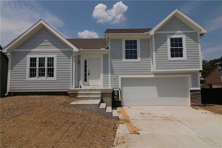 2208 Pike St St Joseph, MO 64503