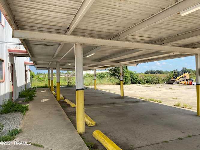 3703 S Lewis Street New Iberia, LA 70560