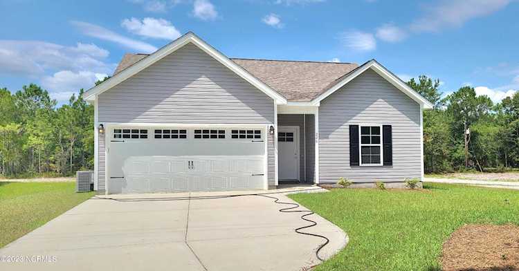 226 River Oaks Drive Stella, NC 28582