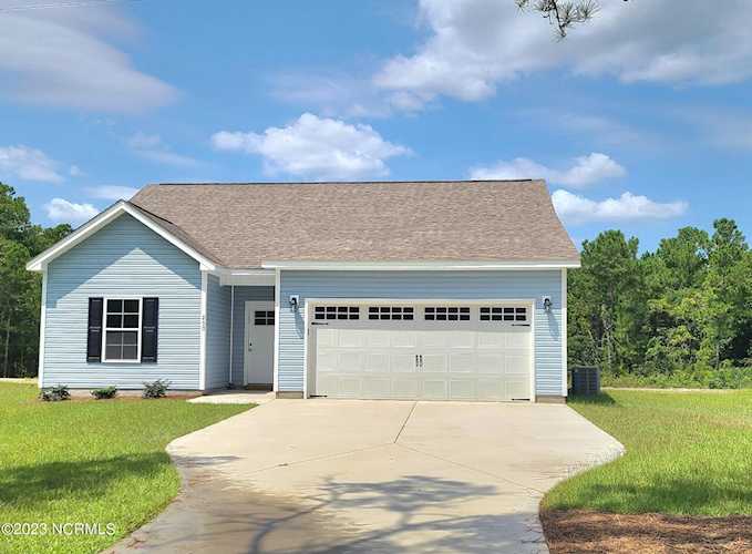 230 River Oaks Drive Stella, NC 28582