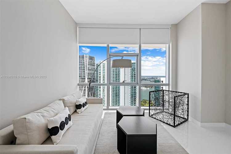 851 NE 1st Ave #4901 Miami, FL 33132