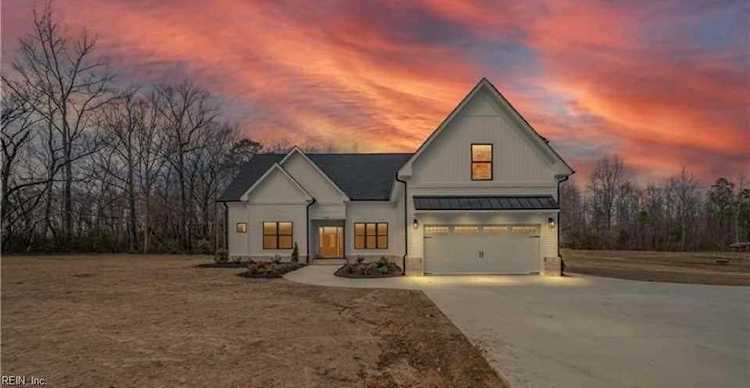 6972 Crittenden Rd Suffolk, VA 23432
