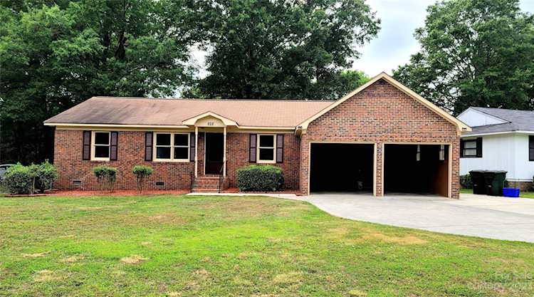 828 Finley Ct Rock Hill SC 29730 | MLS #4035336 | Hendrix Properties Photo 1