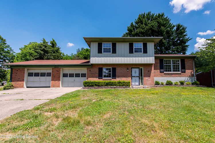10512 S Dodge Ln Louisville, KY 40272 | MLS 1637854 Photo 1