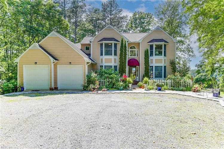 715 Corrotoman Circle Kilmarnock, VA 22482