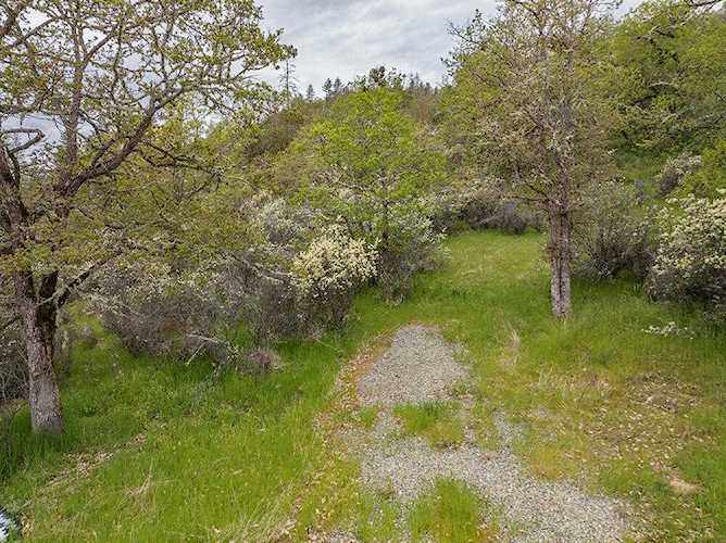 700 Messinger Rd Williams, OR 97544