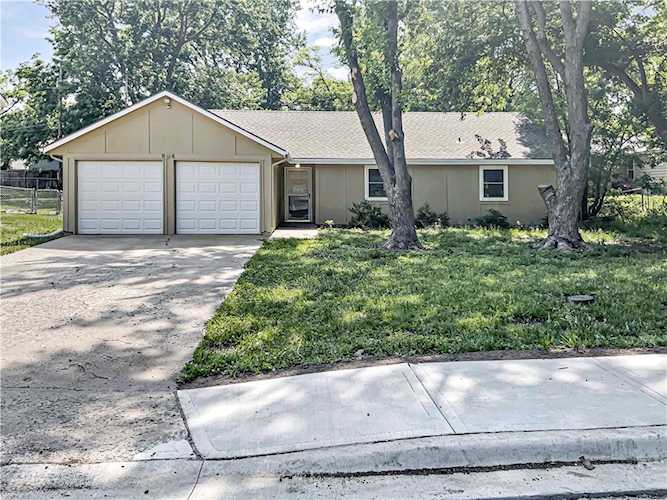 804 N Stevenson St Olathe, KS 66061 | MLS 2438769 Photo 1