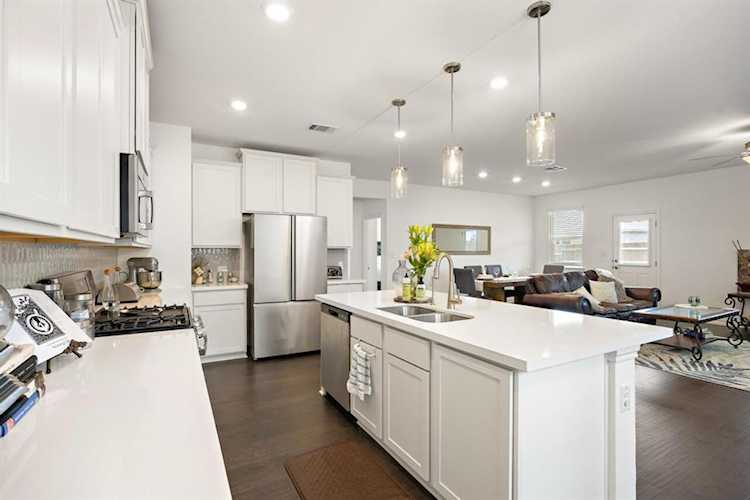 107 Gracie WAY Hutto, TX 78634