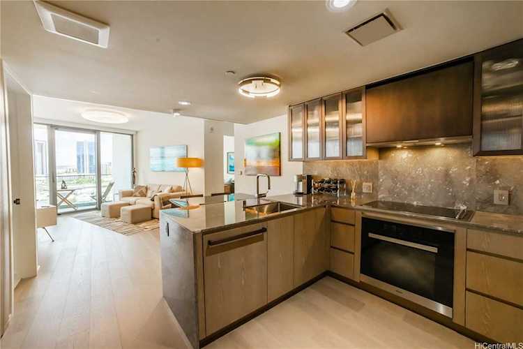 1000 Auahi Street #1307 Honolulu, HI 96814