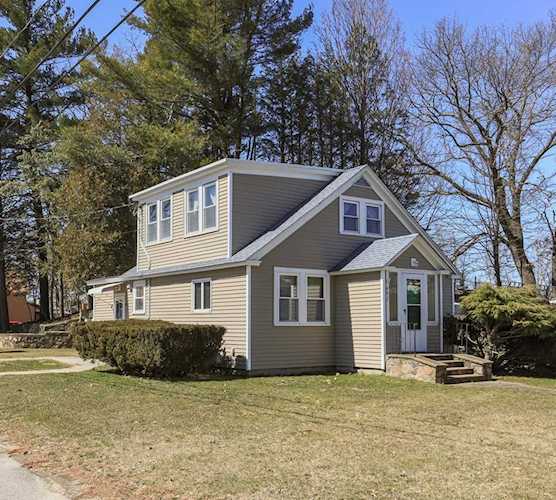 492 Brown Ave Manchester, NH 03103 | MLS 4947747 Photo 1