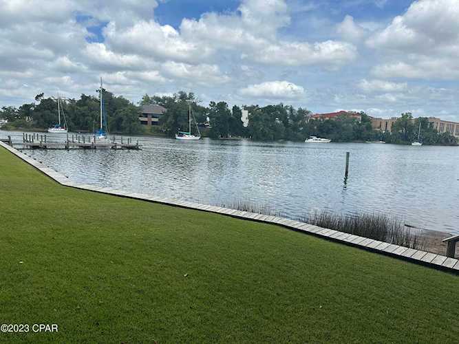 250 E 3rd Place Panama City, FL 32401