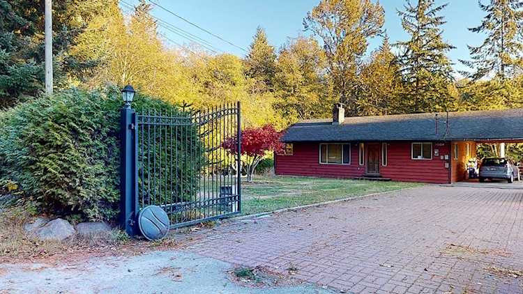 1008 North Road Gibsons, BC V0N 1V7