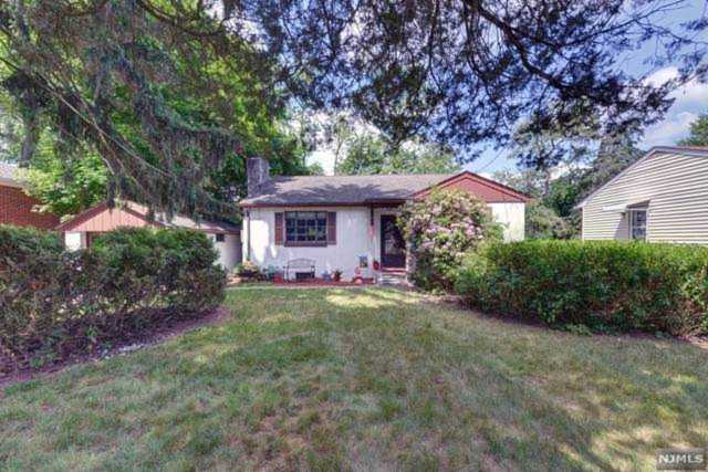 489 Ramapo Valley Road Oakland, NJ 07436 | MLS 23017127 Photo 1