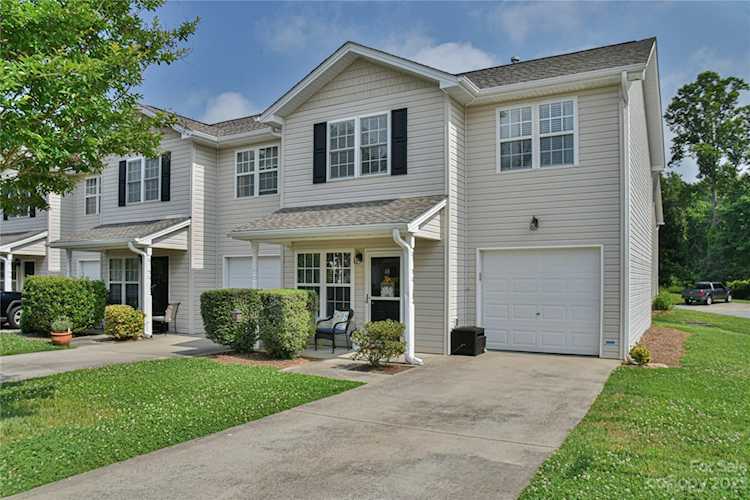 48 Lanceford Circle Fletcher, NC 28732 | MLS 4036357 Photo 1
