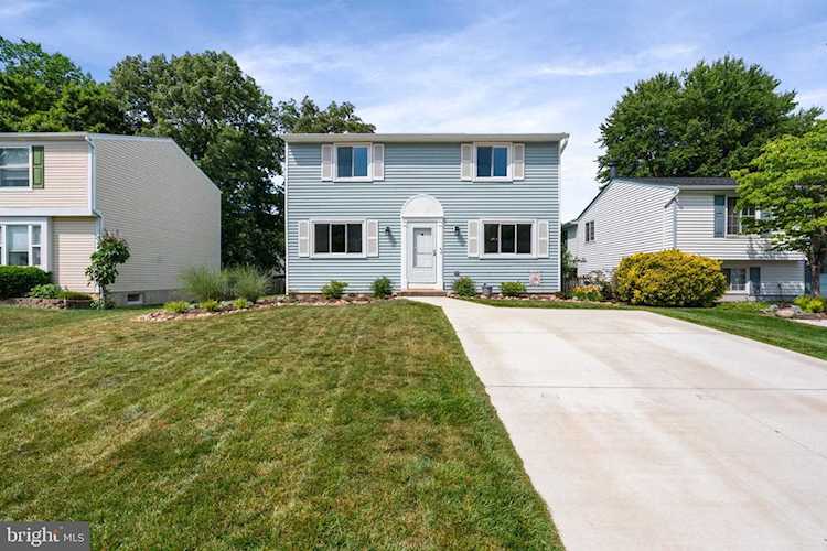 8286 Wold Den Ct Springfield, VA 22153 | MLS VAFX2118936 Photo 1