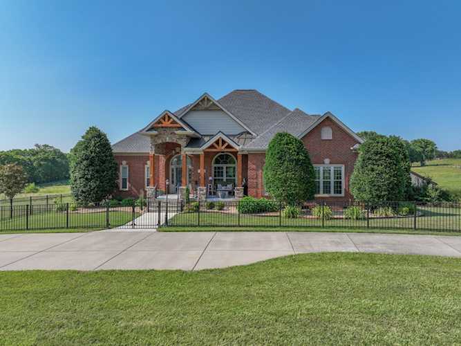 1531 Liberty Ln Gallatin, TN 37066