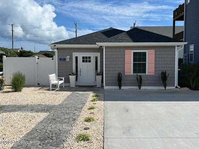 215 W Terminal Blvd Atlantic Beach, NC 28512 | MLS 100388285 Photo 1