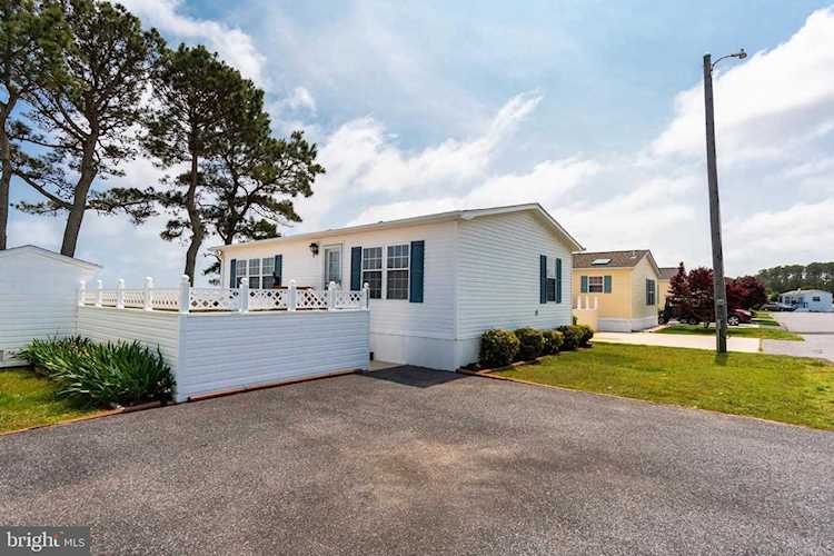 8831 Bay Ridge Dr Berlin, MD 21811