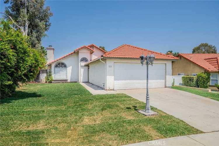 9394 Palm Canyon Dr Corona, CA 92883 | MLS DW23090445 Photo 1