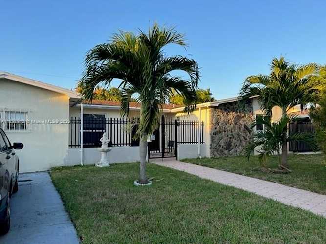 171 NE 211th St Miami Gardens, FL 33179