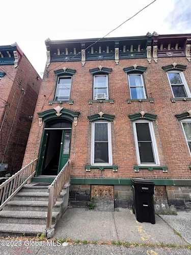 3241 7th Ave Troy, NY 12180