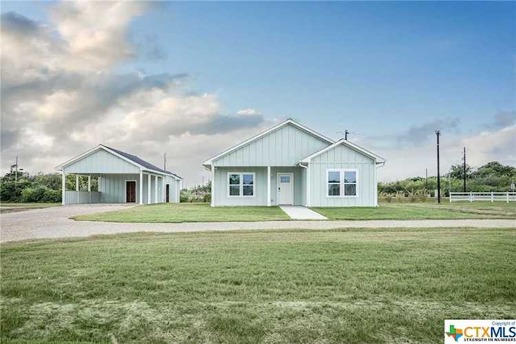 22 Keller Dr Port Lavaca, TX 77979