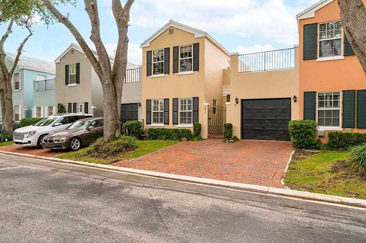 5877 Bartram Street Boca Raton, FL 33433