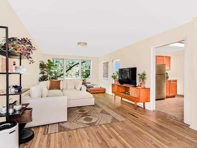 679 W 239th St #5J Bronx, NY 10463