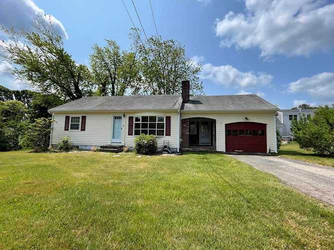 21 Long Road Harwich, MA 02645 | MLS 22302261 Photo 1