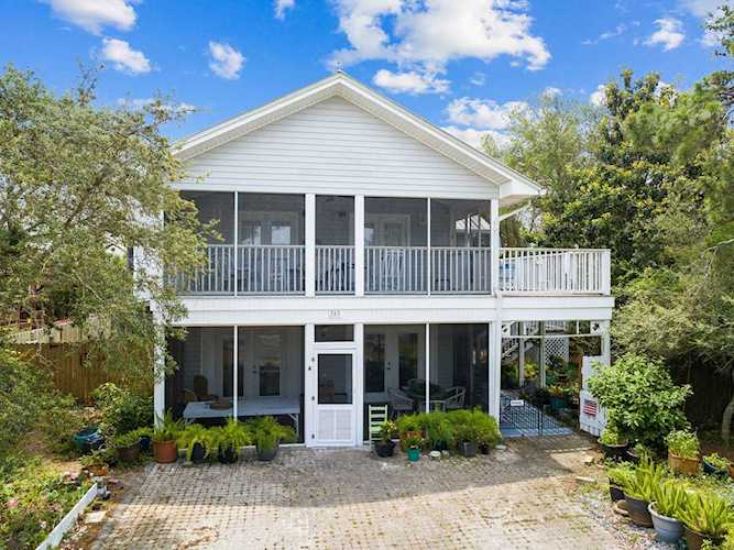 383 Lakeview Dr Santa Rosa Beach FL 32459 925027 Eastern Lake Estates home for sale This unique 30A home is the definition of the Old Florida Charm that so many love about this quaint... Photo 1