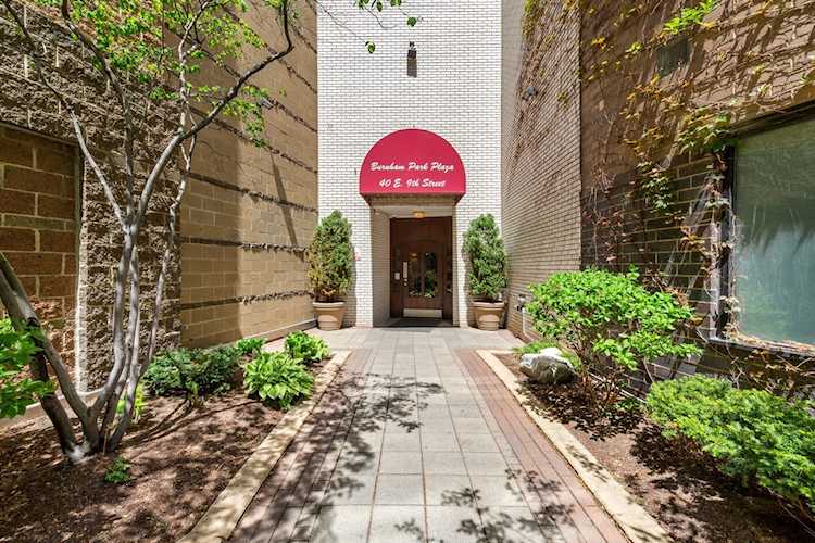 40 E 9th St #902 Chicago, IL 60605 | MLS 11802019 Photo 1