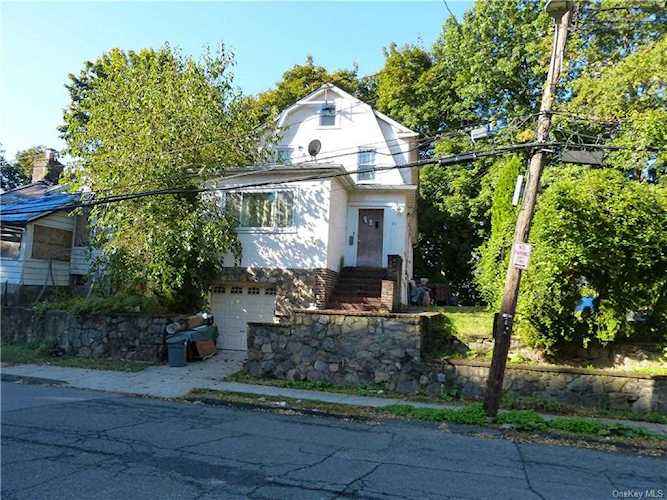 23 Belknap Ave Yonkers, NY 10710