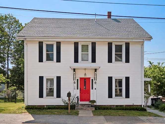 26 Wright St Stoneham, MA 02180 | MLS 73121813 Photo 1