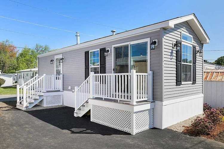 71 Brookwood Dr Salem, NH 03079 | MLS 4952784 Photo 1